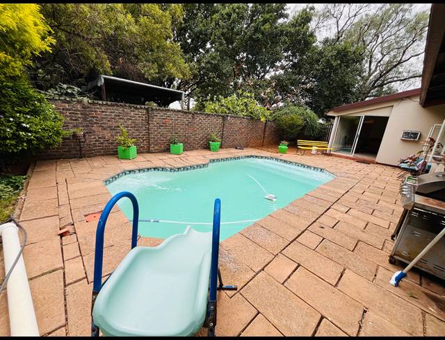 3 BEDROOM HOUSE FOR SALE IN ROTHDENE